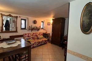 Casolare in pietra Serrone