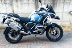 BMW R1250GS ADV TROPHY con 4.400 km
