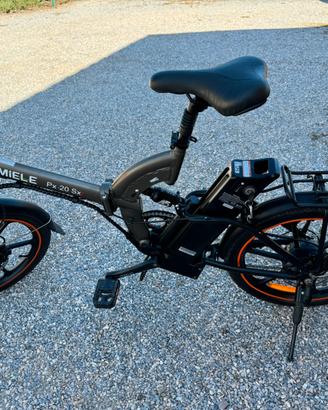 Bici a pedalata assistita pieghevole