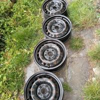 4 cerchi in ferro 15" Volkswagen audi