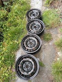4 cerchi in ferro 15" Volkswagen audi
