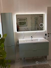 Mobile bagno + colonna  sospesi  e specchio