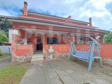 Villa bifamiliare Ardea [Cod. rif 3297754ARG]