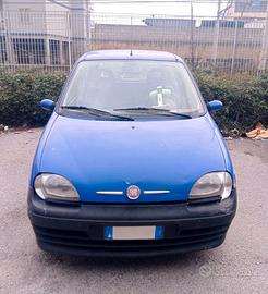 Auto Fiat 600