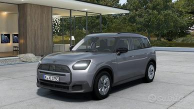 MINI Mini E Essential Countryman - Pack XS