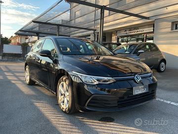 Volkswagen Golf 1.0 TSI EVO Life- OK NEOPATENTATI