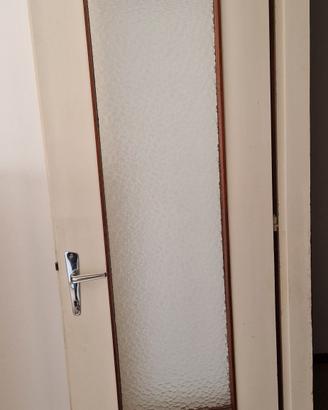 porte in legno con stipite