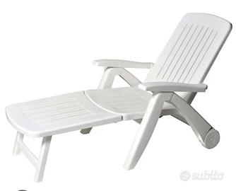 lettino in plastica pieghevole bianco 