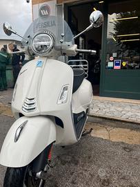 Vespa gts 300 hpe