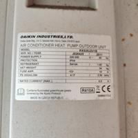 N°2 DAIKIN 9000 BTU INVERTER POMPA DI CALORE