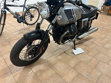 Moto Guzzi V7 special