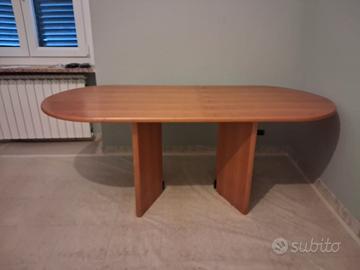 Tavolo ovale apribile in legno