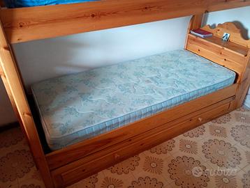 Letto a castello in pregiato Pino Russo.