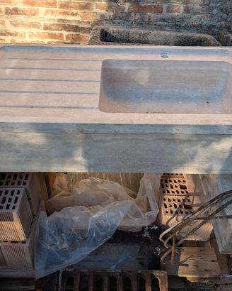 Lavello Monoblocco in Travertino con Gocciolatoio 
