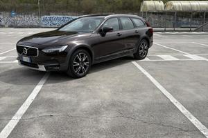 VOLVO V90 CROSS COUNTRY