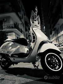 Vespa gts 300 super 10/2023