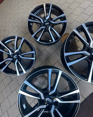 4 CERCHI USATI DA 17 COMPATIBILI A AUDI A3 GOLF 5/