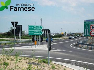 Terreno di 5500 m² a Piacenza