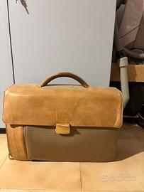 Valigetta ventiquattr’ore da lavoro Piquadro beige
