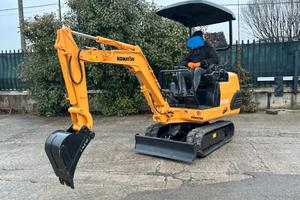 E219 Escavatore Komatsu 15 q PC05