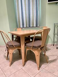 Arredo cucina in metallo: tavolo + 4 sedie