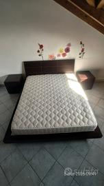 Letto matrimoniale + 2 comodini + casetiera