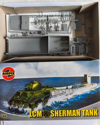 2 kit mezzi da sbarco LCM dell''AIRFIX scala 1:72.