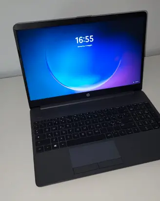 Portatile HP 15' 12gb ram/ssd/scheda graf/win11