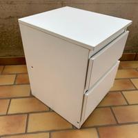 Comodino bianco