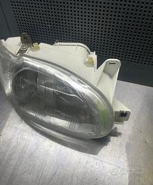 FORD Escort 1994 – Faro anteriore destro fanale co