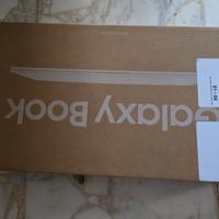 MAI APERTO!!! Samsung Galaxy Book4 i3 8GB 256GB