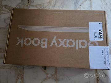 MAI APERTO!!! Samsung Galaxy Book4 i3 8GB 256GB