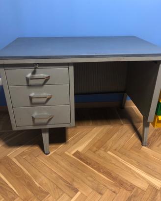 Scrivania industriale