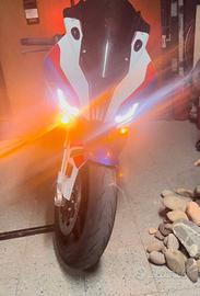 Frecce e tappi specchio bmw s1000rr