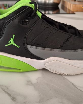 NIKE Jordan Max Aura 3