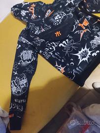 maglia con borsetta integrata 