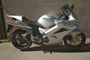 Honda VFR VTEC 2003