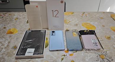 Smartphone Xiaomi 12 5G Blu 8/256GB Con 3 Cover