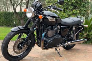 Triumph Bonneville T100 Black Edition