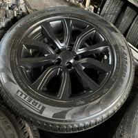 Cerchi in lega e gomme range rover evoque velar