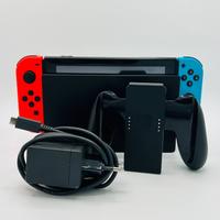 Nintendo Switch V2 – Completa di Accessori