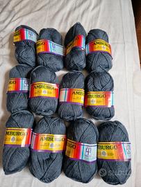 gomitoli 100% pura lana vergine - Giardino e Fai da te In vendita a Pavia