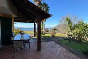 Villa di 370 m² con più di 5 locali e box auto a P