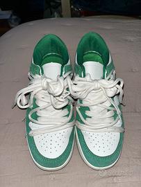 Sneakers misura 36 con doppi lacci