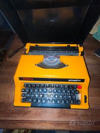 Macchina da scrivere Singer