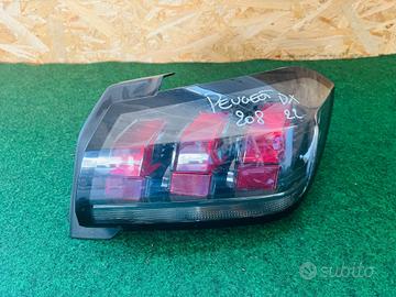 Fanale posteriore destro Peugeot 208