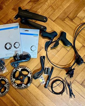 Gruppo Shimano Ultegra Di2 R8100 a 12 velocità