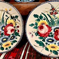 2 piatti antichi con decoro floreale