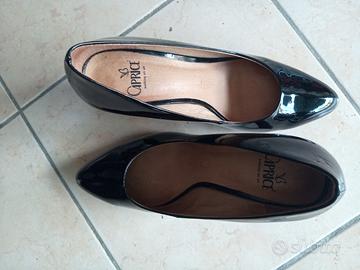 Scarpe eleganti.NUOVE
