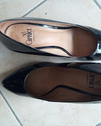 Scarpe eleganti.NUOVE